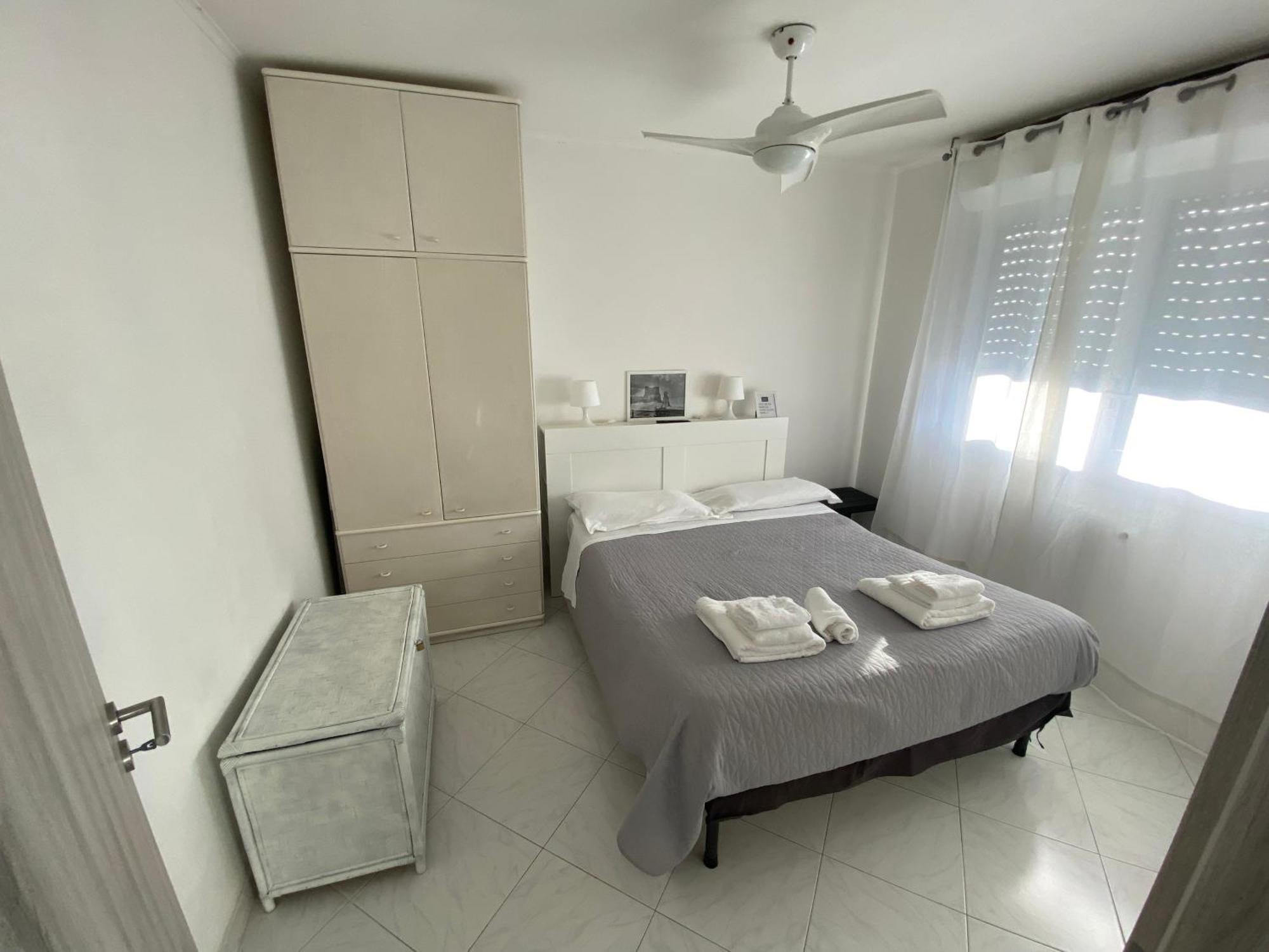 Апартаменты Vesucharme Flat Неаполь Экстерьер фото
